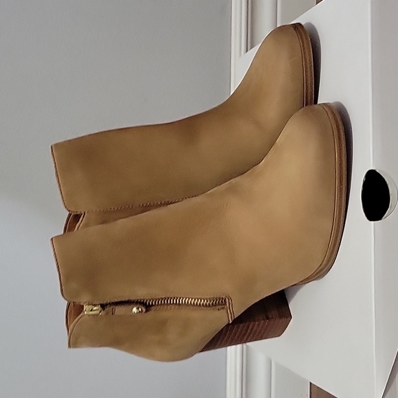 Brand new Aldo suede beige booties - size 10 - Picture 2 of 9